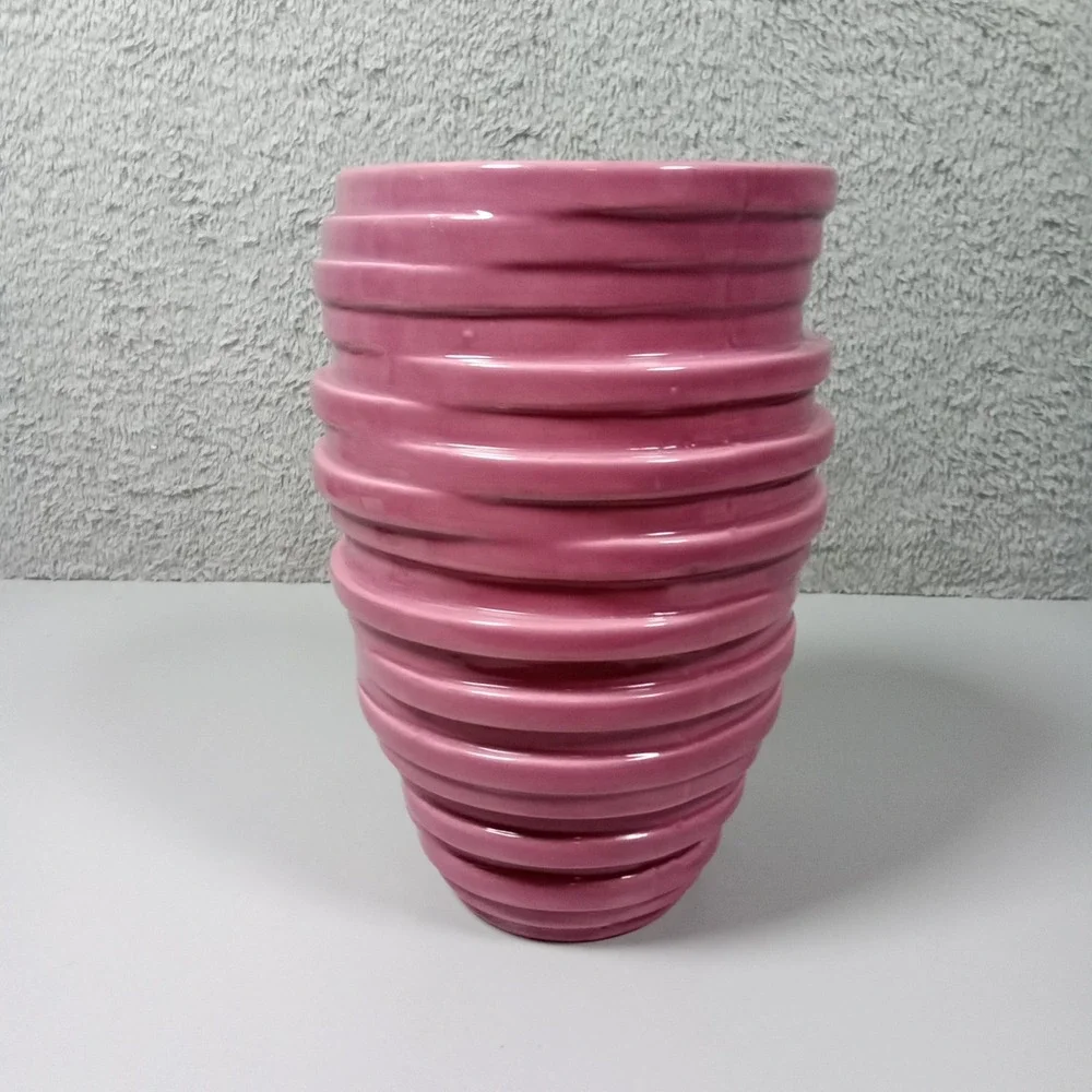 Pink‎ Ribbed Ceramic Beehive Vase Glossy Modern Tapered Decorative Vessel 7.5